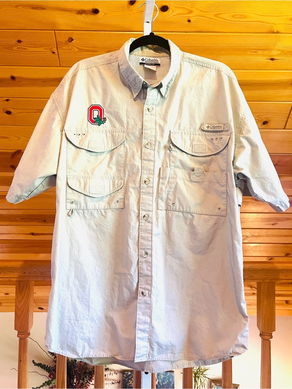 Columbia Men’s PFG Tan Short Sleeve Ohio State Buckeyes Fishing Shirt Size L